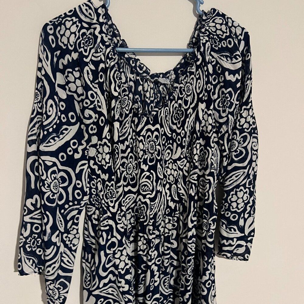 Floral & Ivy xl‎ semi sheer top xl